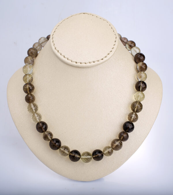 pearl necklace